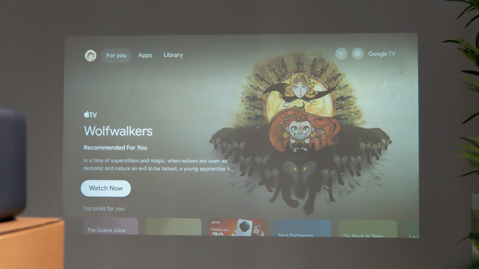 Experience spring home entertainment with Xiaomi Smart Projector L1 Pro Picture 2