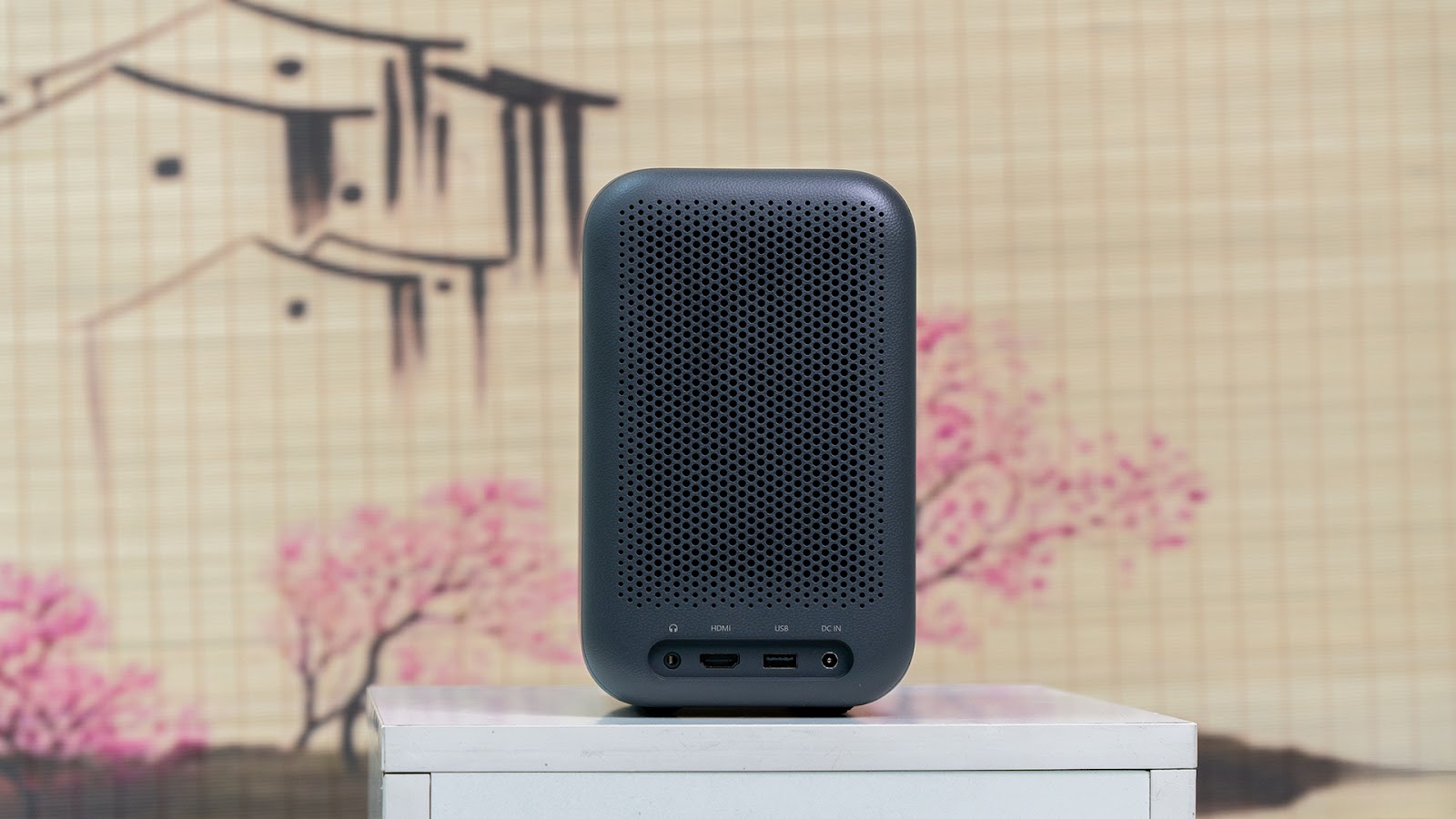 Experience spring home entertainment with Xiaomi Smart Projector L1 Pro Picture 3