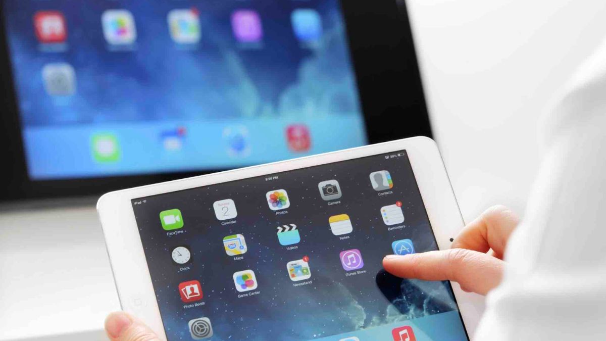 Picture 3 of Experience the amazing ways to connect your tablet to your TV.