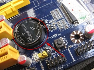 Picture 2 of Fix 'CMOS checksum Error' preventing Windows from booting.