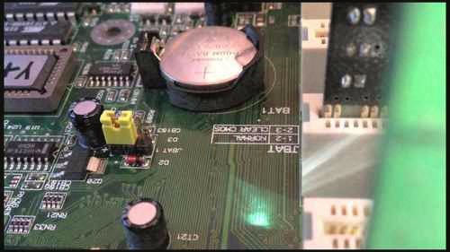 Picture 4 of Fixing a computer that keeps restarting but doesn't display the BIOS screen.