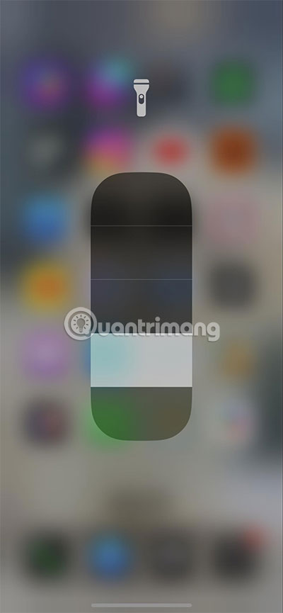 Flashlight on iOS 18 has a new focus beam and better brightness control Picture 2