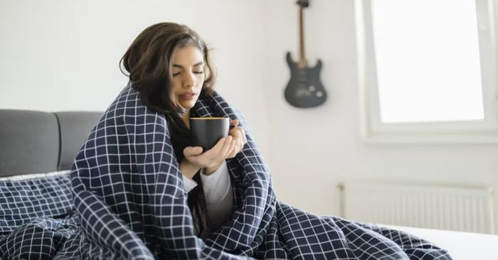 Foods and drinks to avoid when sick Picture 1