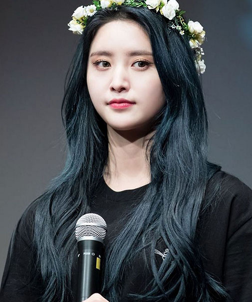 Picture 17 of The most flattering, beautiful, and trendy hair colors of 2026.