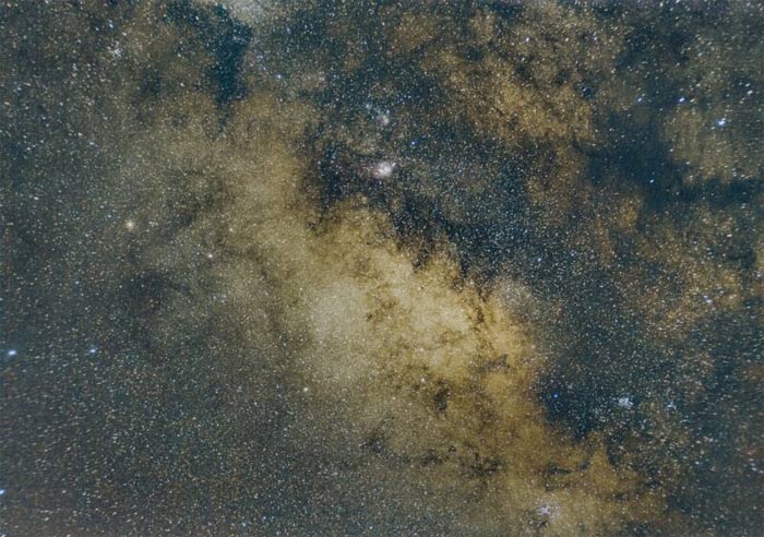 How many stars can be seen in the sky on a moonless night? Picture 3