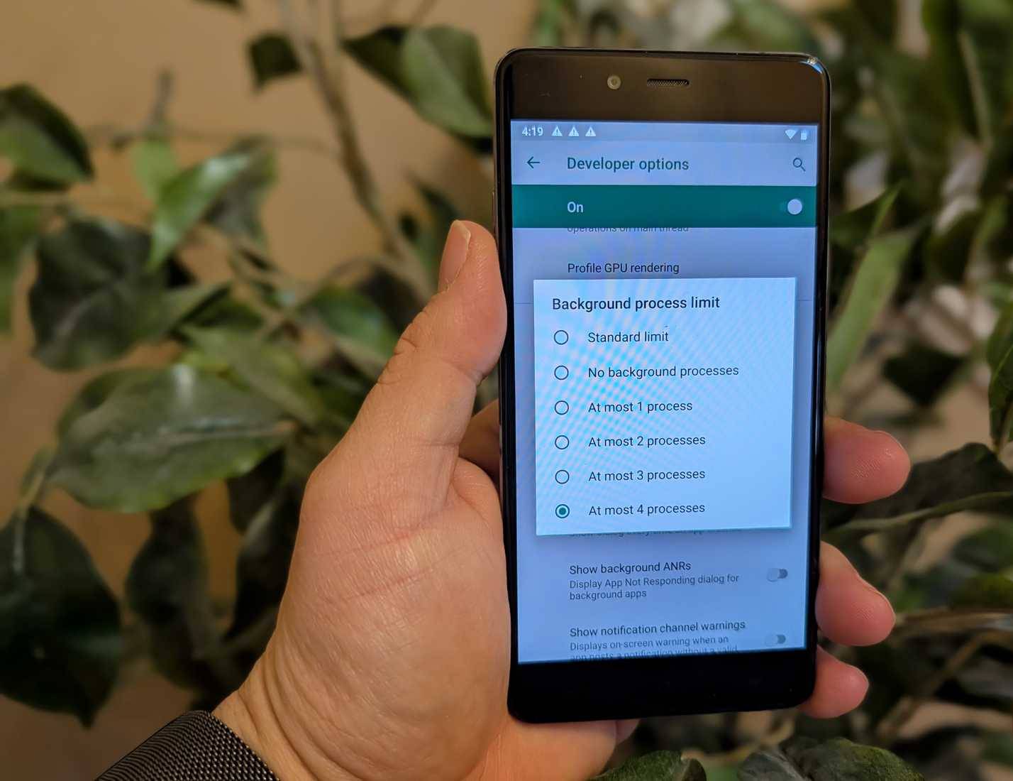 How to enable Background Process Limit to make your old Android phone run faster instantly. Picture 2