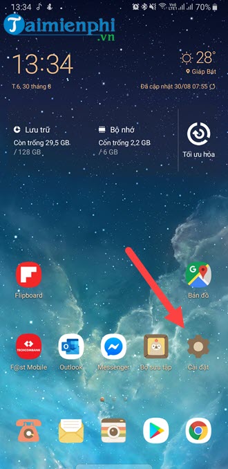 Picture 2 of How to adjust font size and style on a Samsung phone.