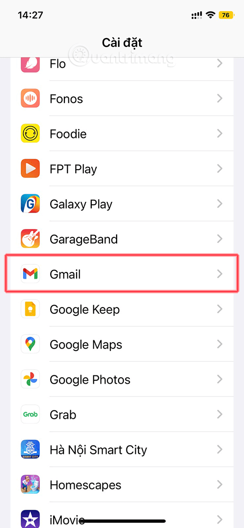 How to change default browser and email on iPhone Picture 4