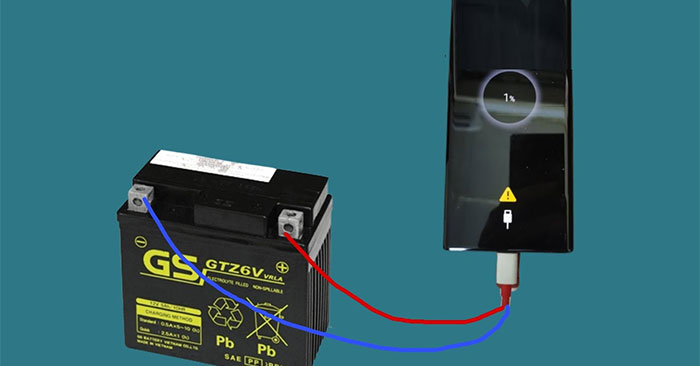 How to charge phone with battery Picture 1