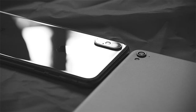 How to clean all iPhone models, from iPhone 2G to iPhone 15 Pro Max Picture 2