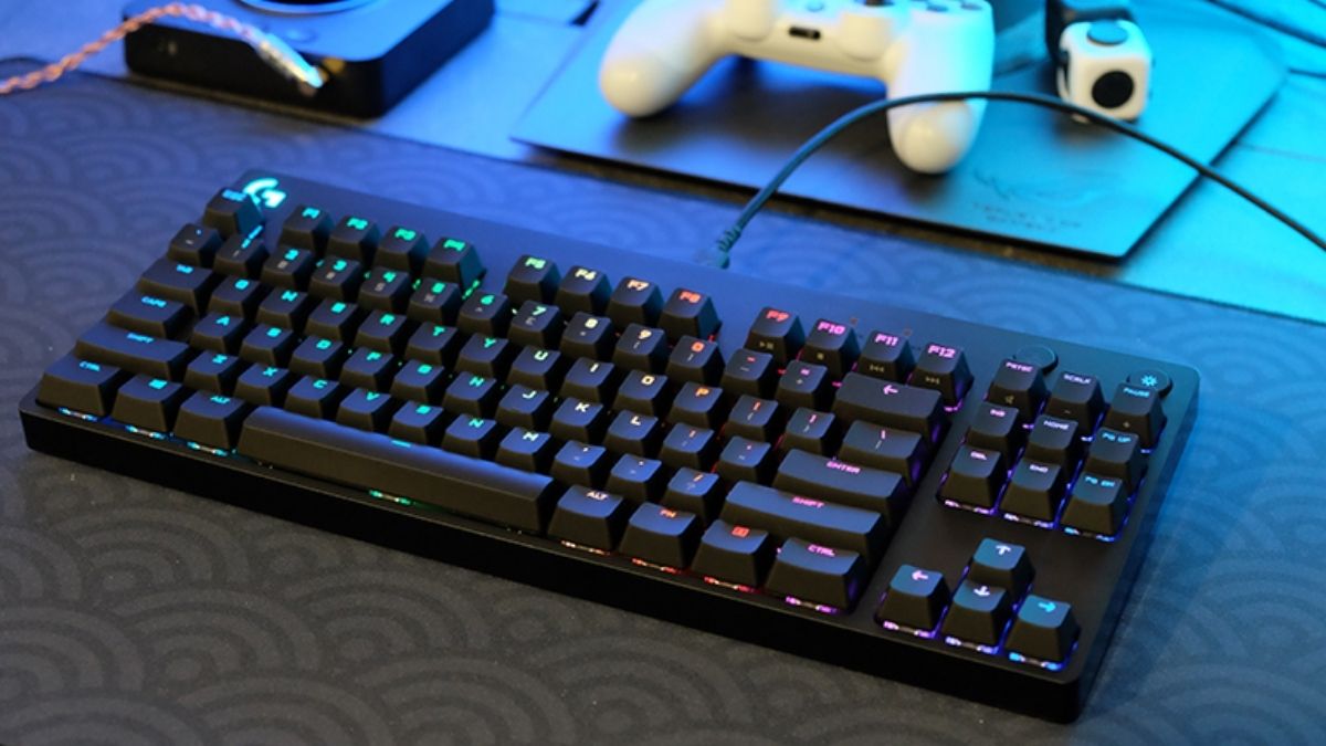Picture 1 of How to easily replace mechanical keyboard switches for beginners.