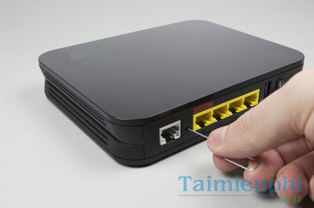 Picture 5 of How to fix a malfunctioning Wireless Router or Wi-Fi transmitter.