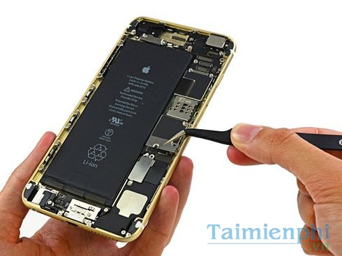 Picture 1 of How to fix an iPhone that keeps shutting down.