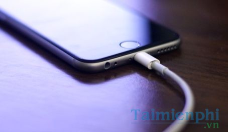 How to fix black iPhone screen, no image at home Picture 3