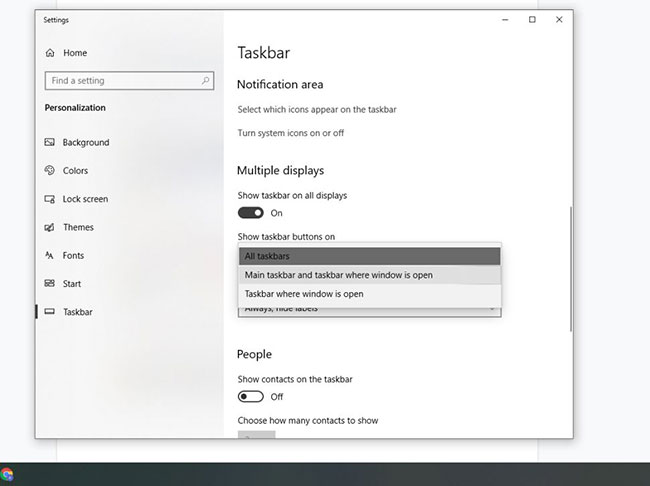 How to hide the Taskbar on Windows 10 is extremely easy Picture 4