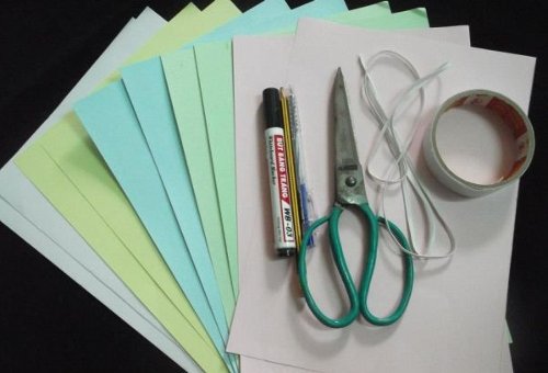 Picture 1 of How to make animal-shaped paper Mid-Autumn Festival masks for children.