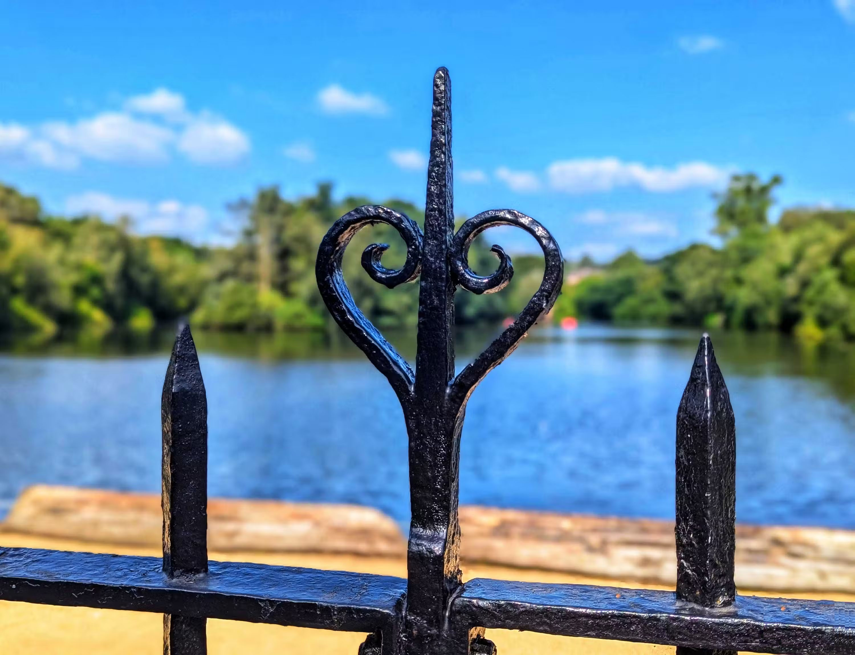 How to Make Subjects Stand Out and Create Depth in Smartphone Photos Picture 1