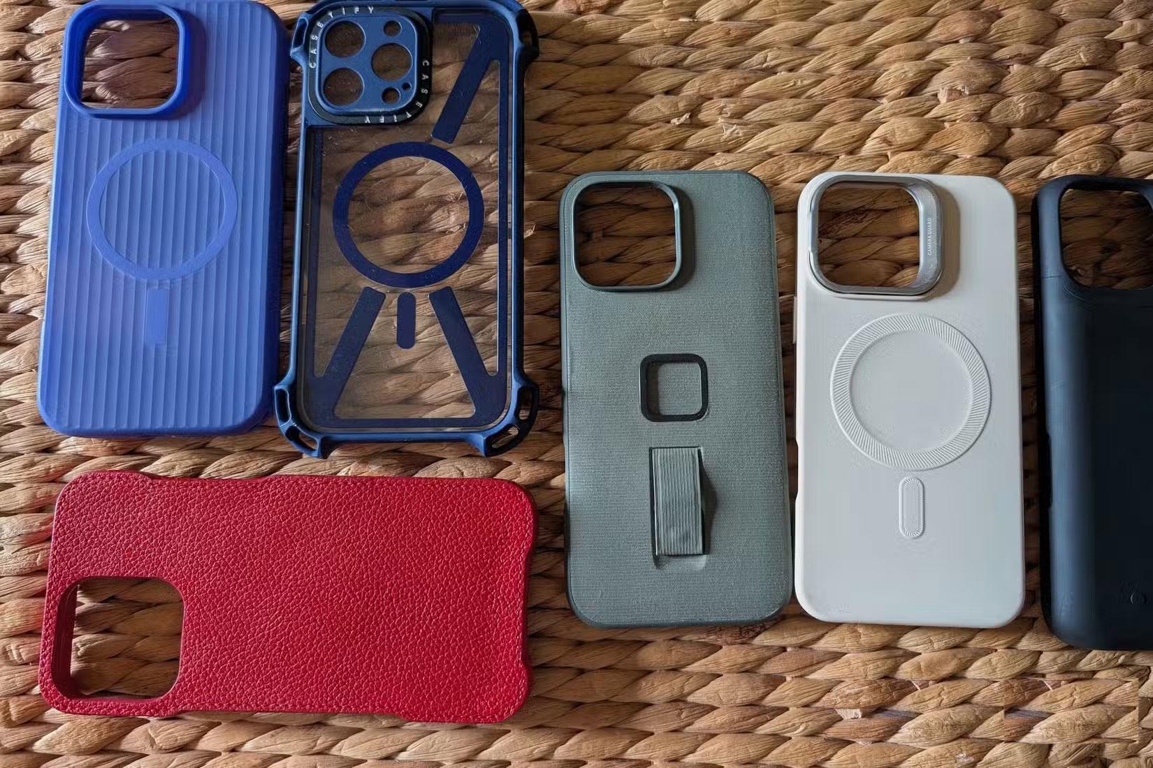How to prevent clear phone cases from turning yellow too quickly? Picture 2