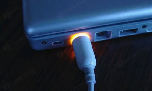 Picture 3 of How to properly charge your laptop battery.