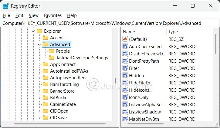 How to resize the Windows 11 Taskbar Picture 2