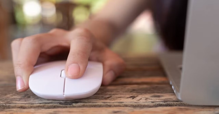How to set up GS Auto Clicker to hold down the left mouse button. Picture 1