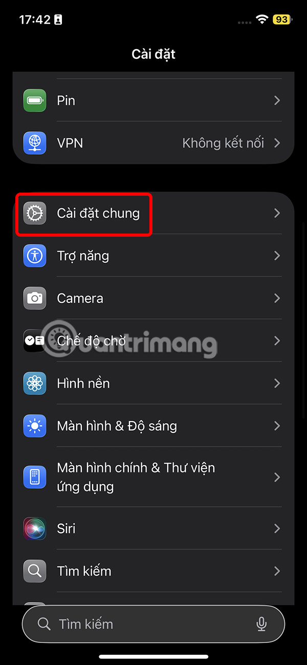 How to turn off automatic iOS 26 updates on iPhone Picture 1
