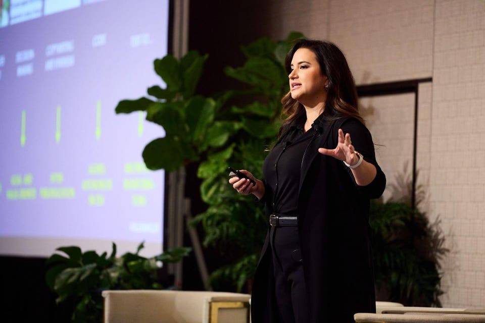 How to use Claude Cowork to run your business with AI. Picture 1