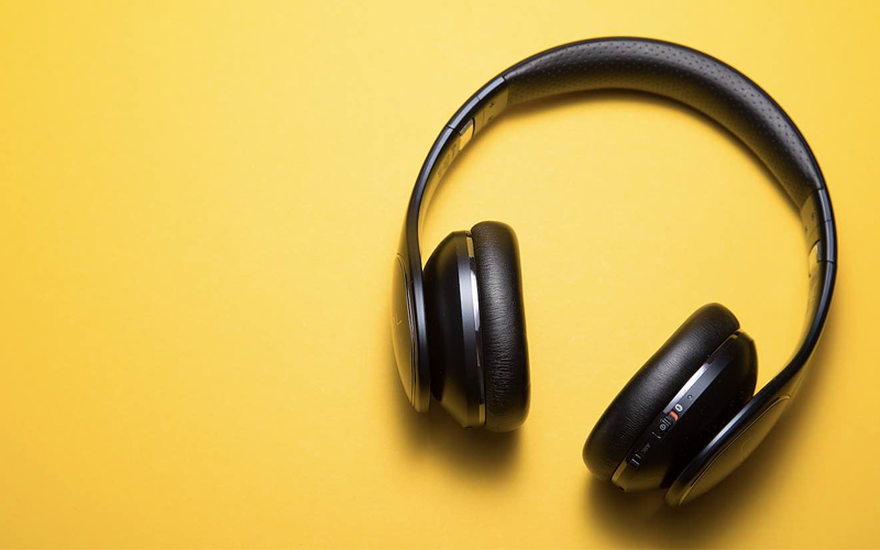 How to wear headphones correctly in the most detailed way to protect your ears Picture 3