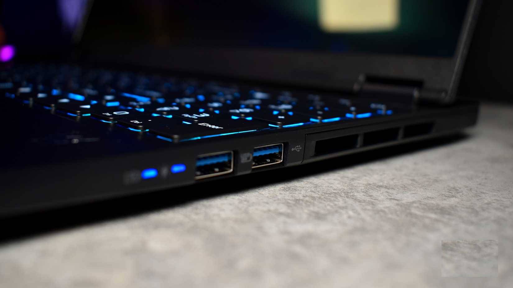 What do the symbols on the USB ports mean? Picture 1