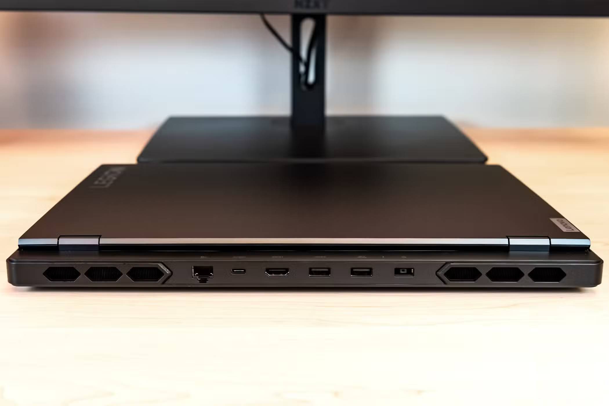 What do the symbols on the USB ports mean? Picture 6