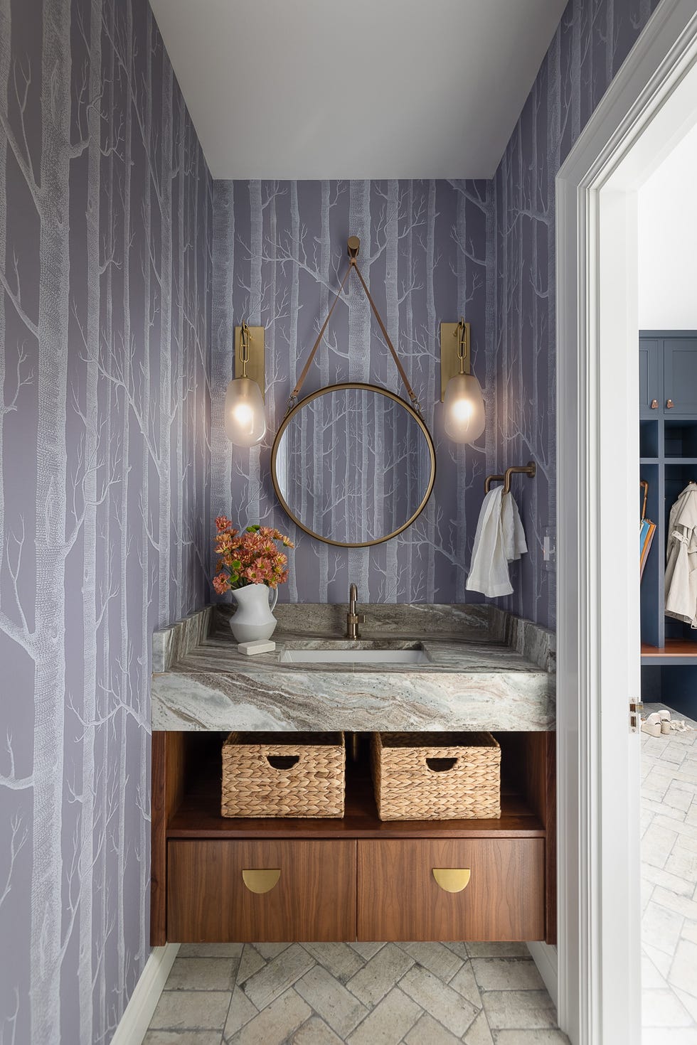 Smart storage ideas for small bathrooms Picture 8