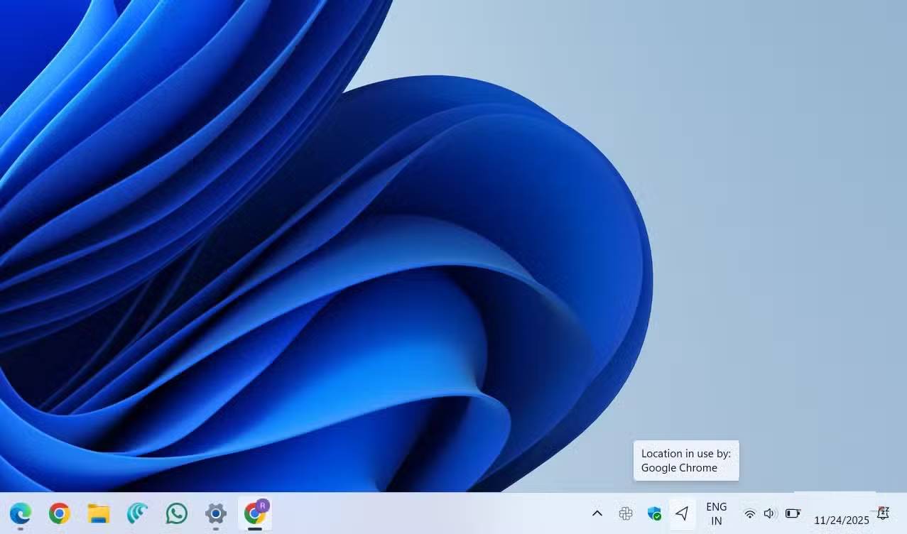 If you see these icons on your Windows Taskbar, open the privacy panel immediately! Picture 2