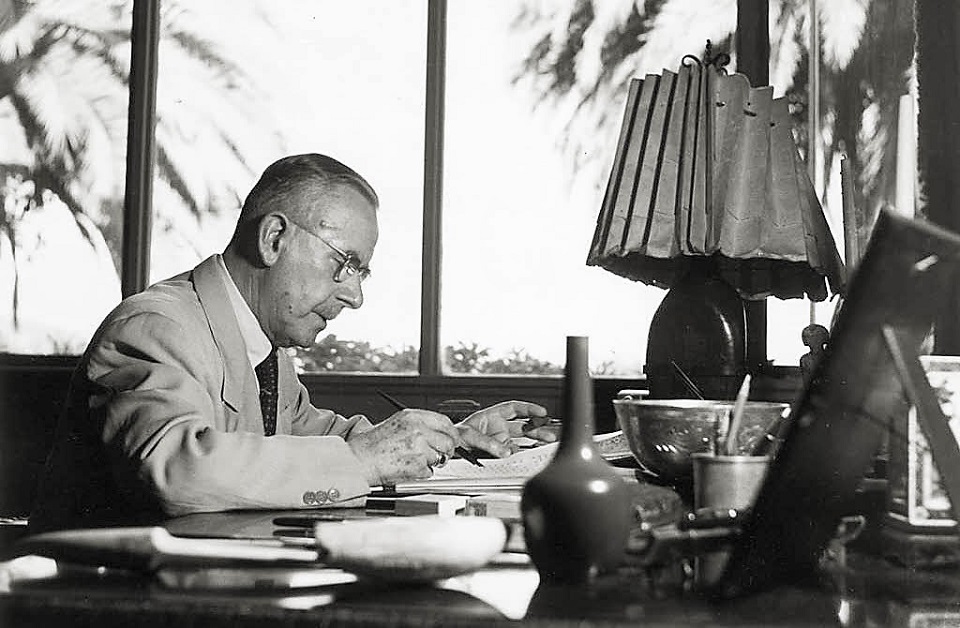 Picture 1 of Inspirational quotes for those who love to write.