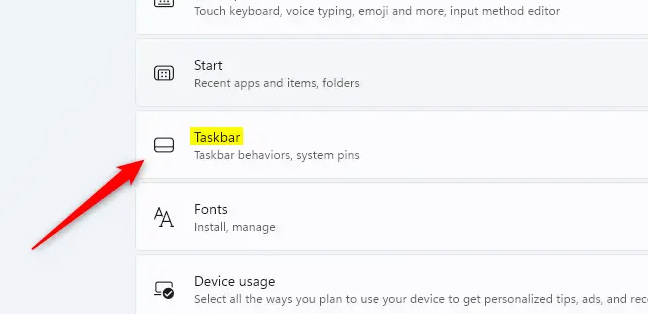Instructions to change icon size on Windows 11 Taskbar Picture 1