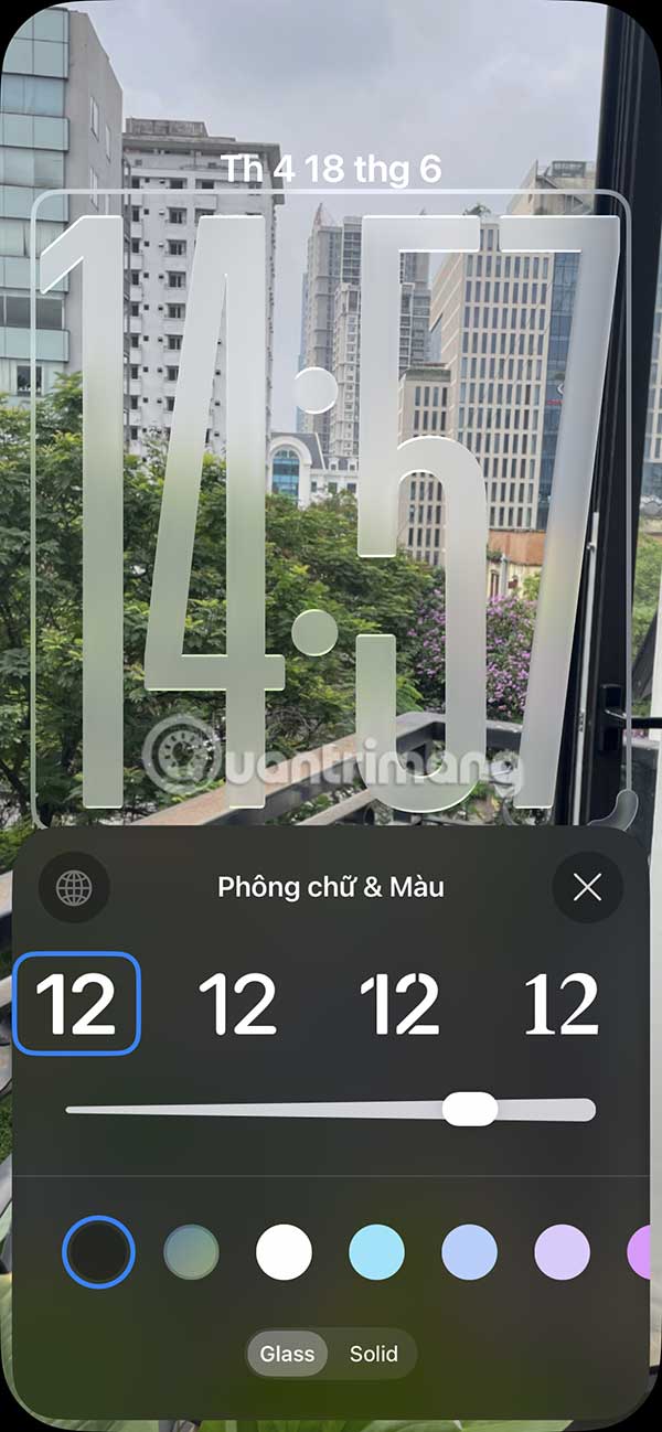 Instructions to enlarge iPhone lock screen clock Picture 5