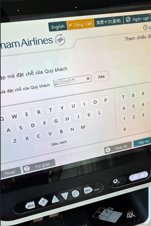 Instructions for automatic baggage check-in without queuing Picture 4