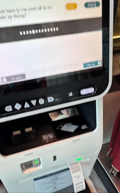 Instructions for automatic baggage check-in without queuing Picture 9