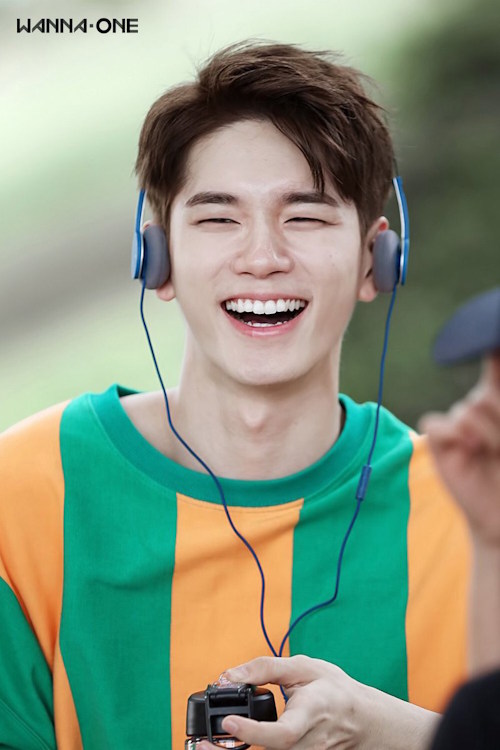 Picture 3 of Instructions on creating ID photos from portrait photos using Copilot.