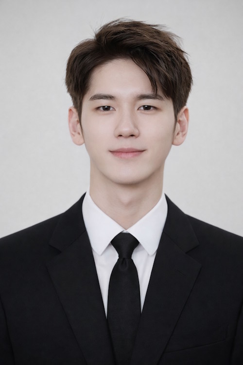 Picture 4 of Instructions on creating ID photos from portrait photos using Copilot.