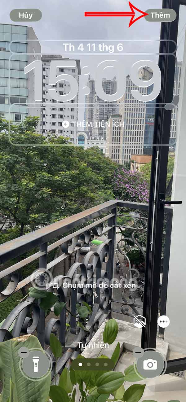 Instructions to turn off iPhone home screen background blur Picture 3