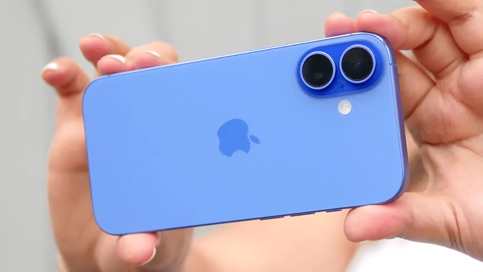 iPhone 16 Details Picture 4