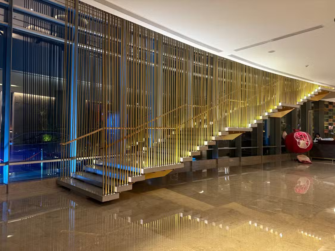 iPhone 16 Pro vs Pixel 9 Pro Camera Comparison Picture 18