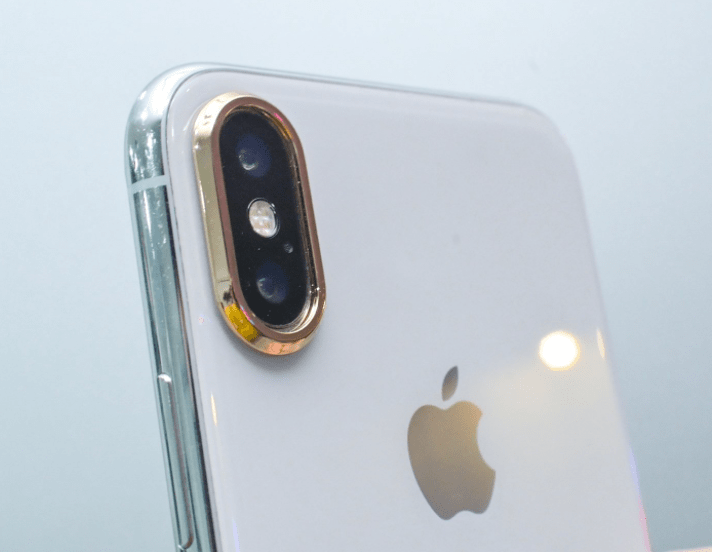 iPhone Can't Turn On Flash And Camera, How To Fix It Picture 1