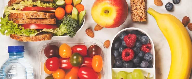 Is it better to eat small meals or large meals? Picture 3