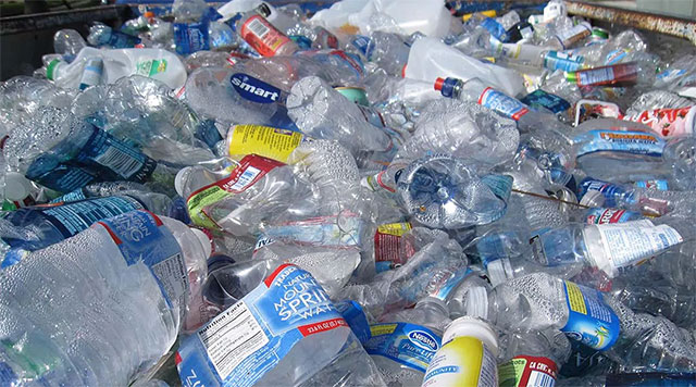 Japan turns plastic waste into super water-filtering materials using sunlight Picture 1