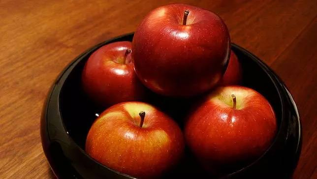 Meaning of names of different apples in the world Picture 5