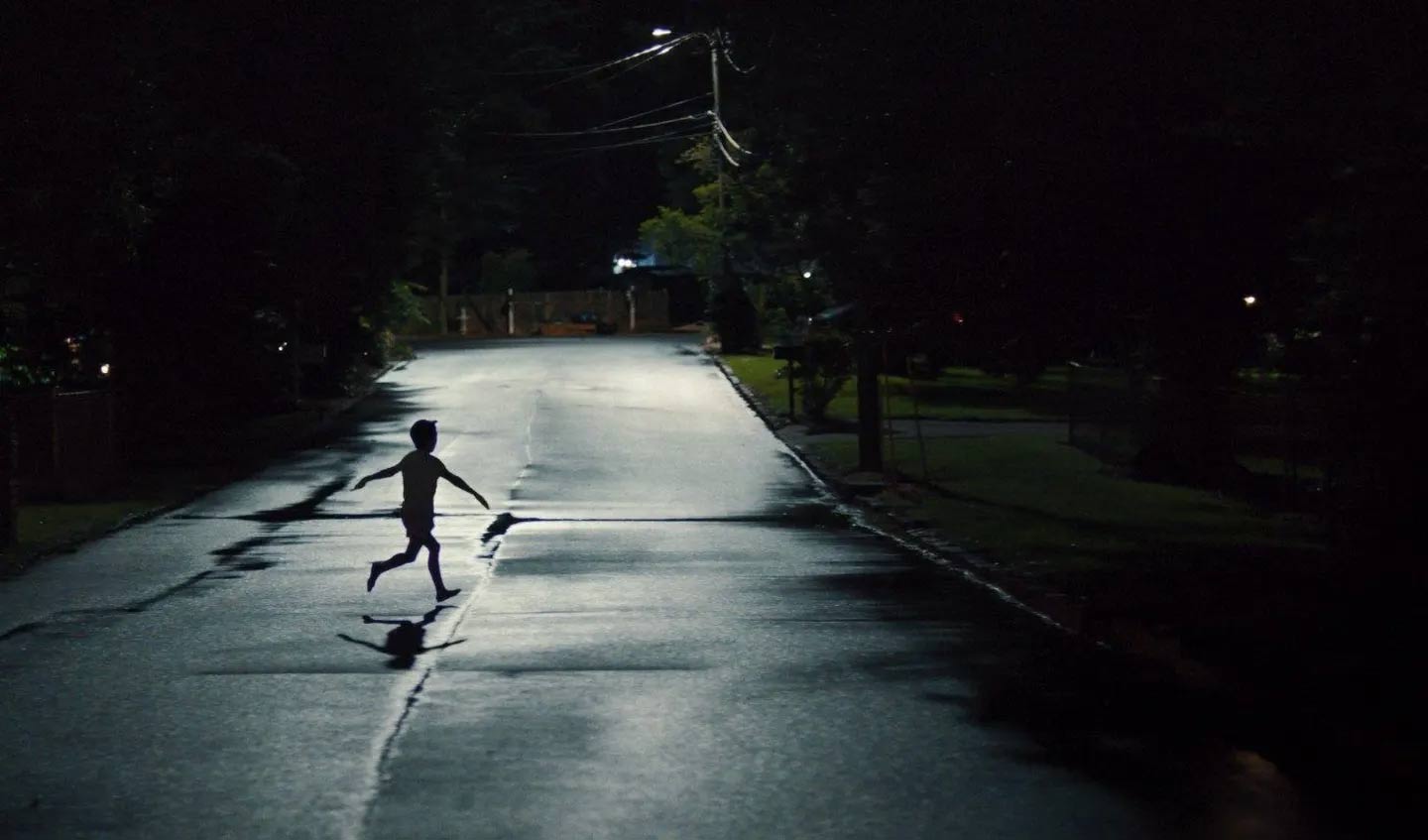 Meaning of the ending of the movie Weapons - The Lost Hour Picture 2