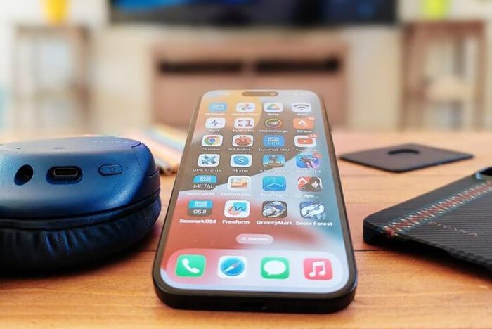 Nearly every iPhone updated to iOS 18 does not support full Apple AI Picture 1