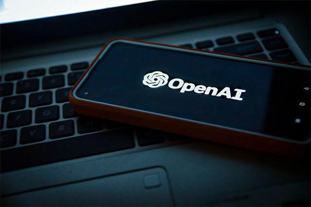 OpenAI reveals plans to launch a series of AI devices running ChatGPT: Smart speakers, glasses, wearables Picture 1