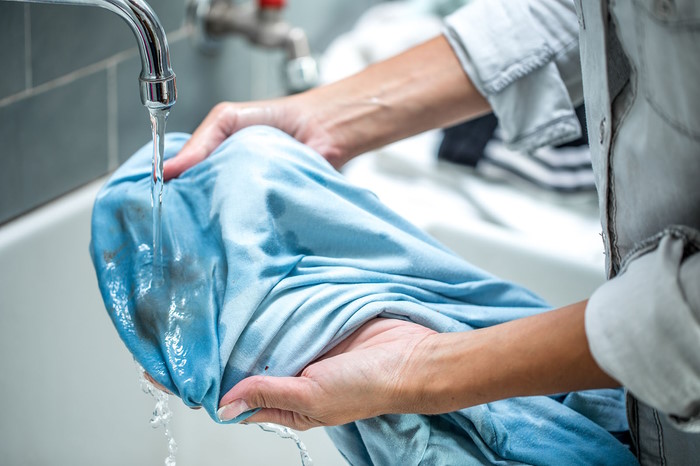 Outdated laundry habits that are ruining your clothes Picture 2